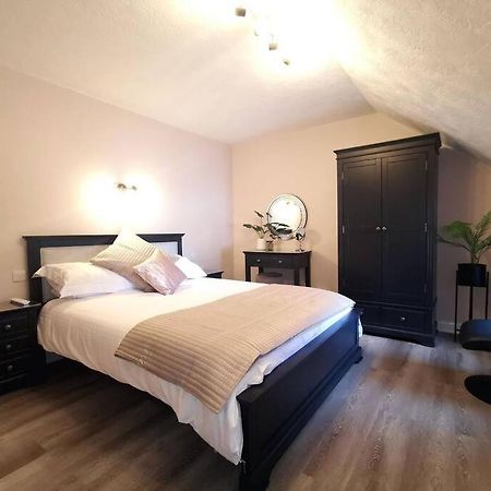 B'Dazzled Flat, Castletown Apartment Thurso Bagian luar foto